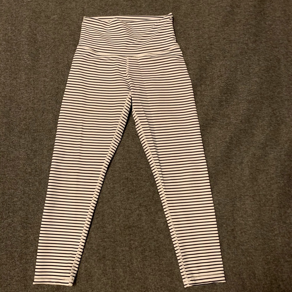 Women's leggings dyi brand. Great quality